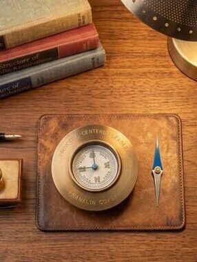 Vintage Franklin Covey Brass Desk Compass Paperweight Principle-Centered Leader